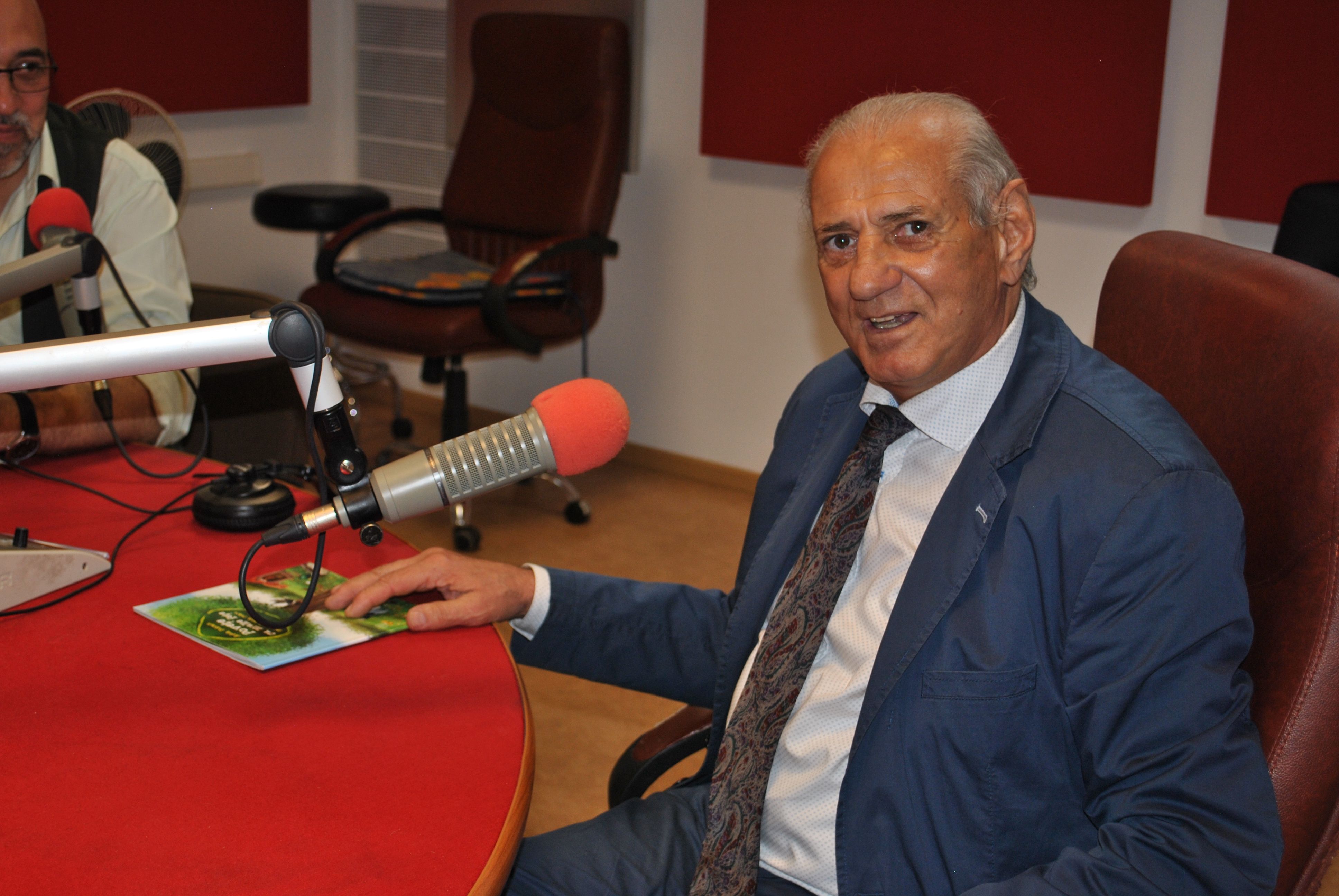 GHEORGHE-ZAMFIR-LA-RADIO-IASI (radioiasi.ro)